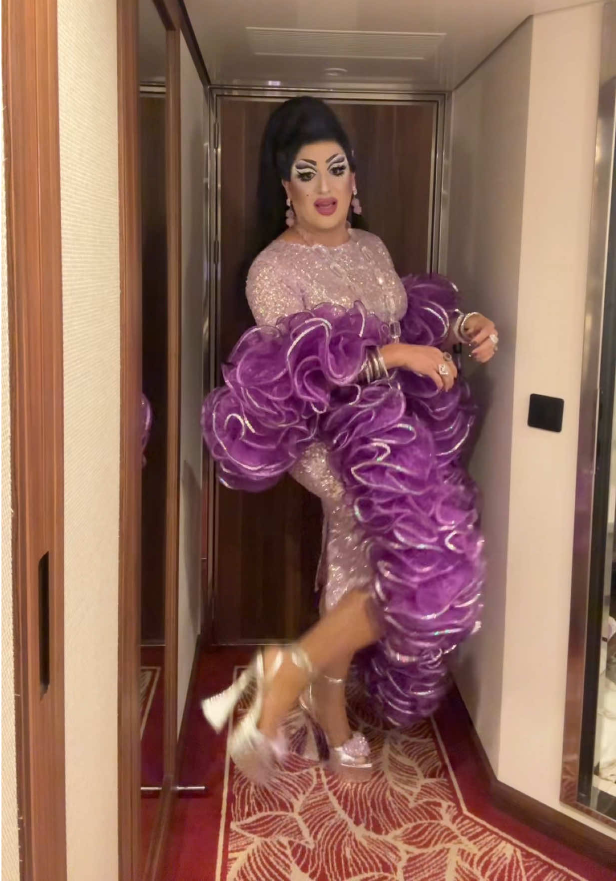 @Miss Evita Loca