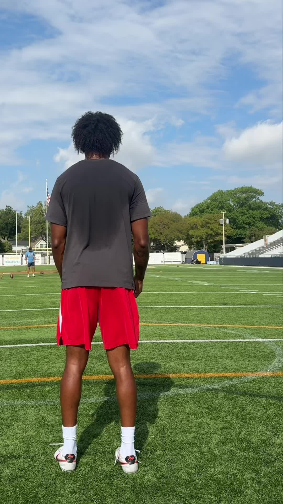 @4thDownHero - Mike Rivers