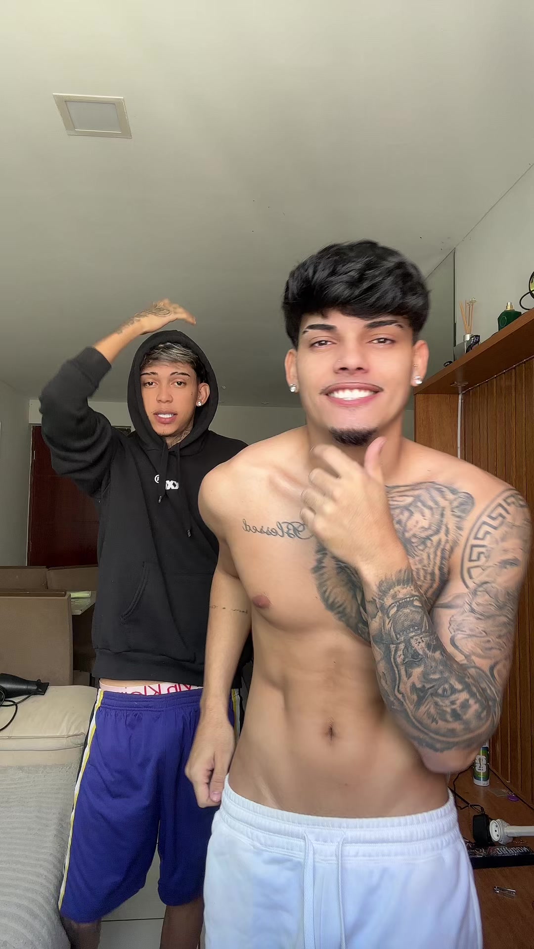 @Cauazin🕺