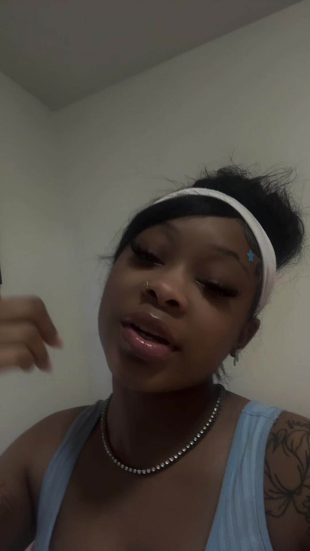 @_ms.h0lly_wood