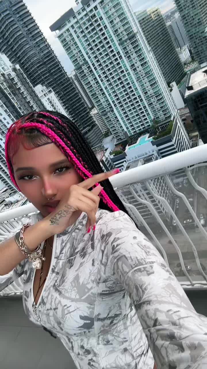 @insta:leya2fire