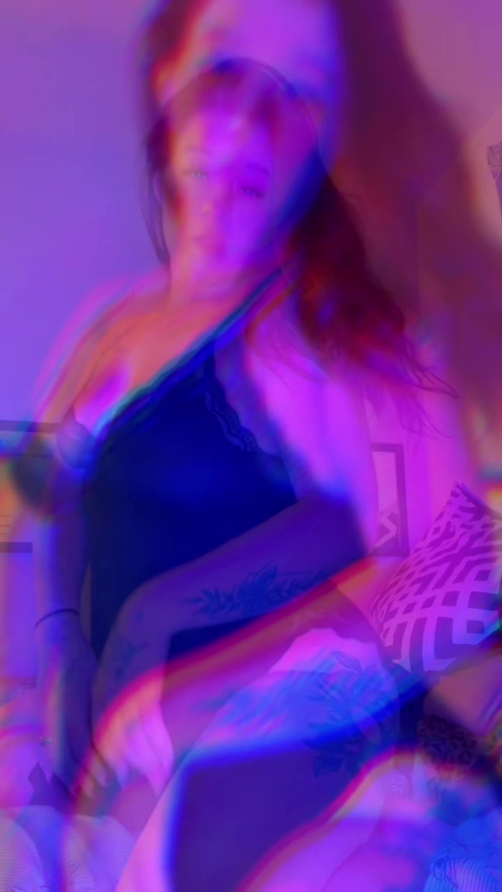 @TheRightOne❤️🤏