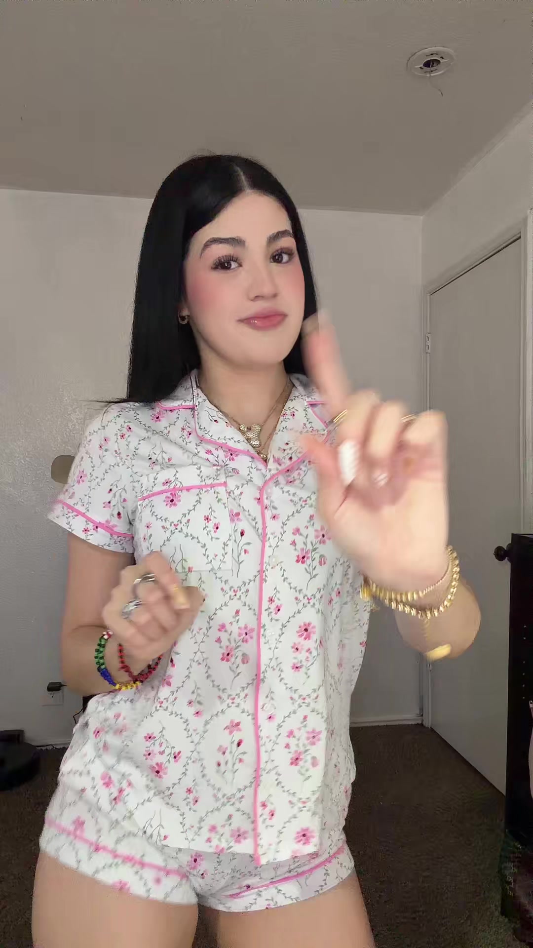 @Kat💫