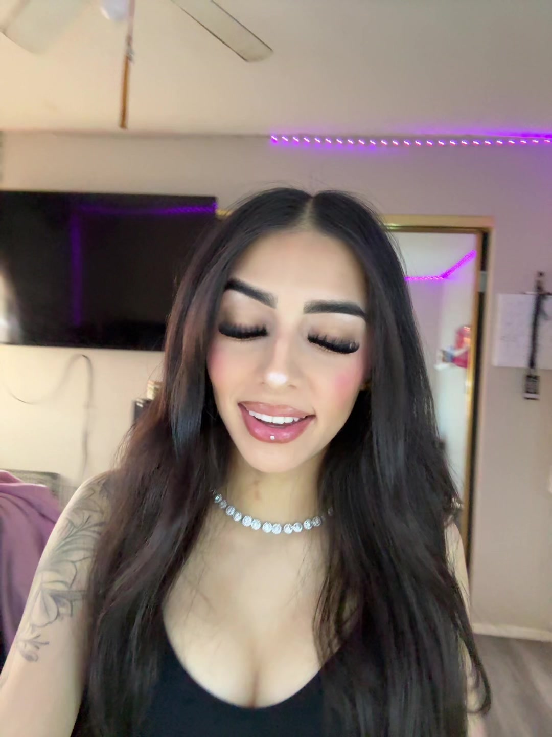 @adriannaherreraa