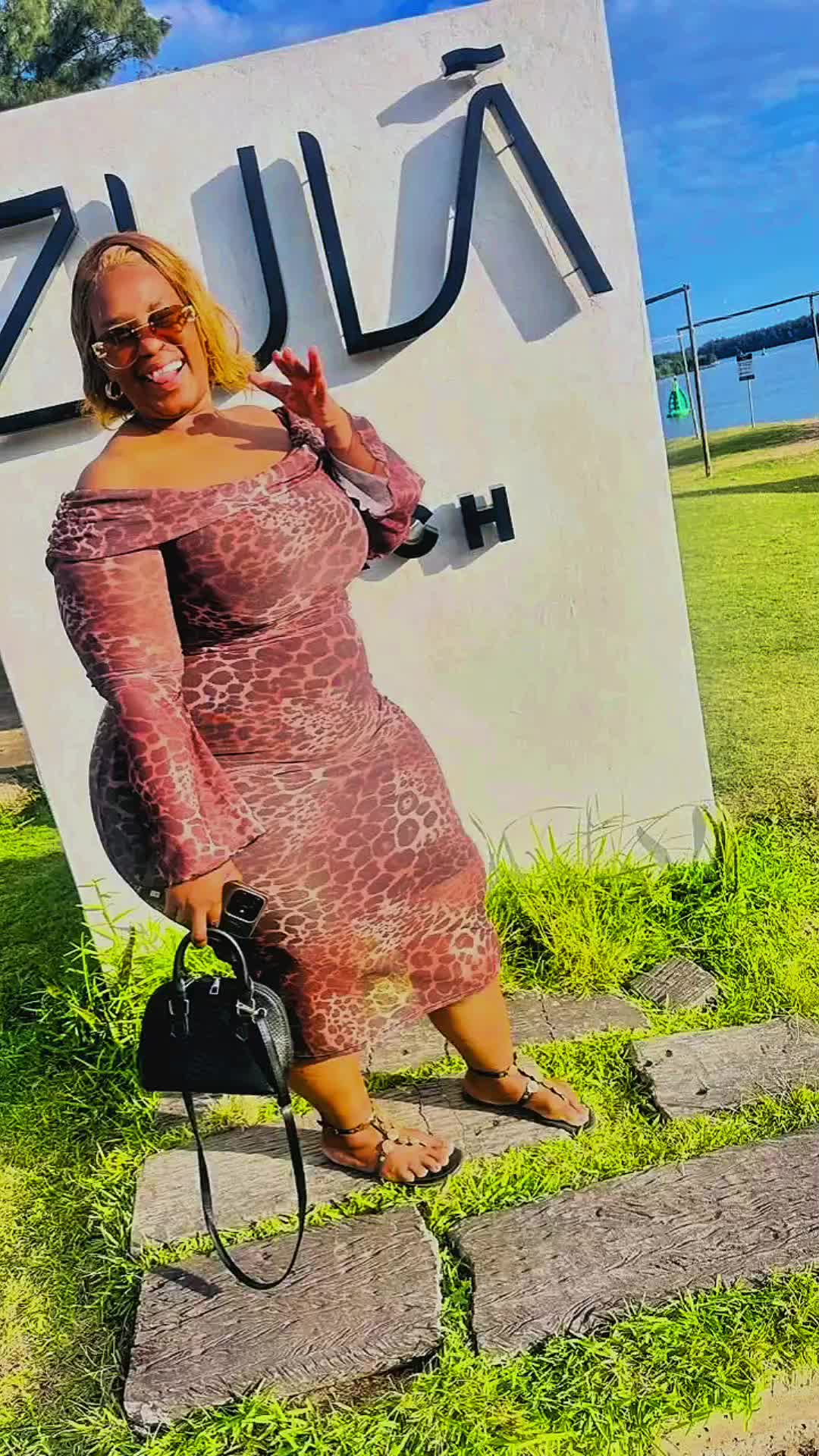 @Africanblackview