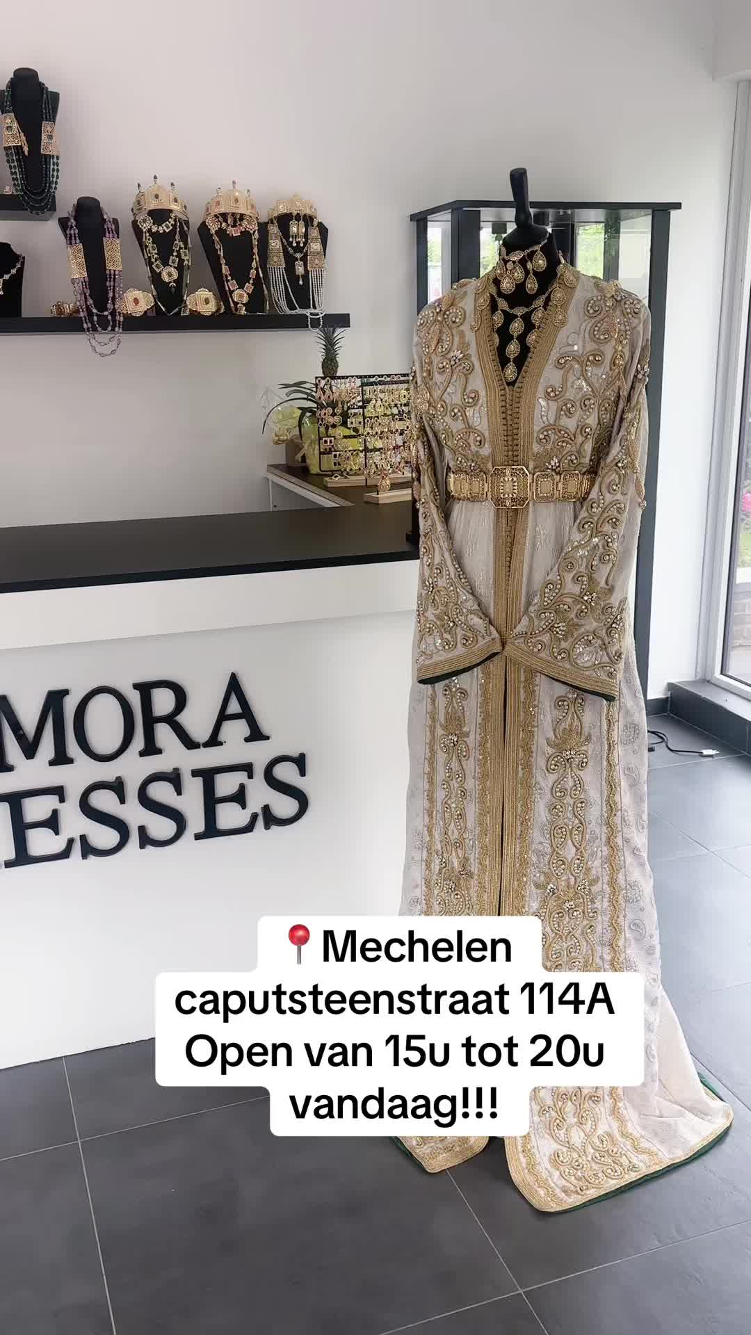 @Amora.Dresses