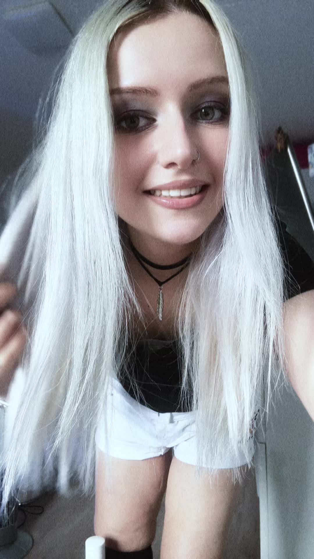 @Aleyna🍒