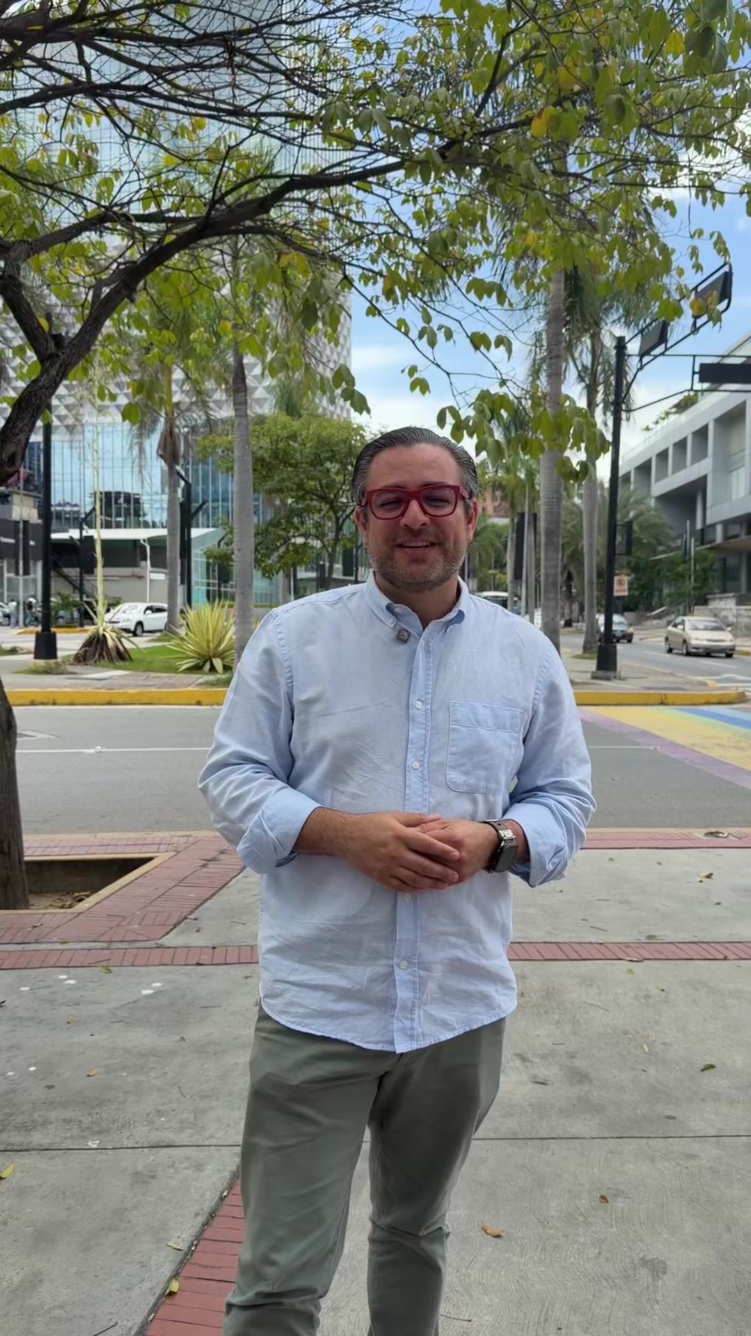 @Darwin González