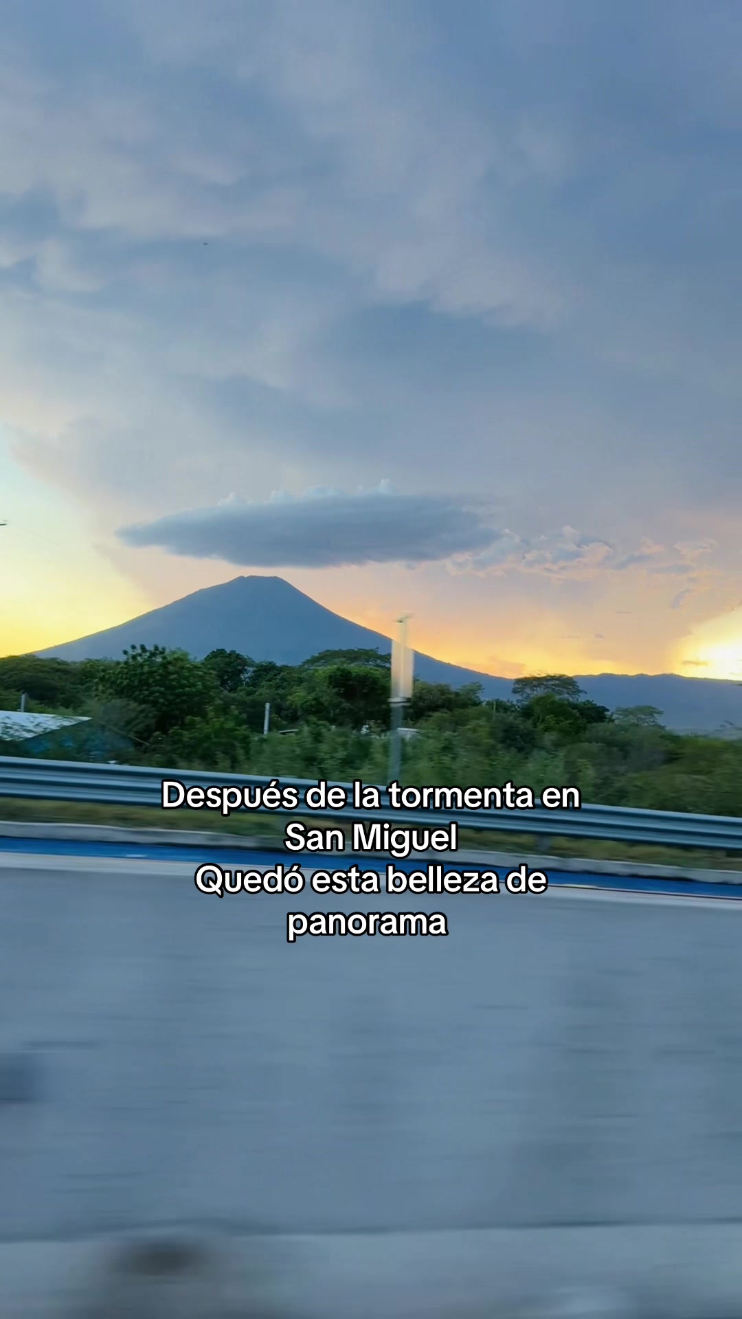 @Laescuelitasd_Oficial
