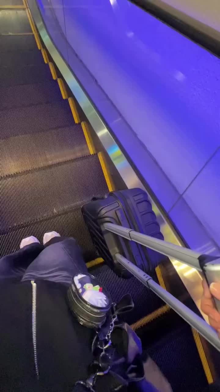 @؟