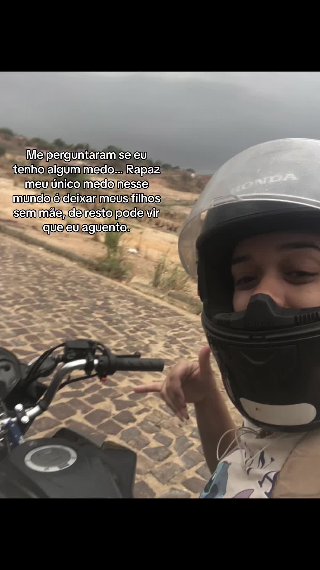 @elinny_cristiane