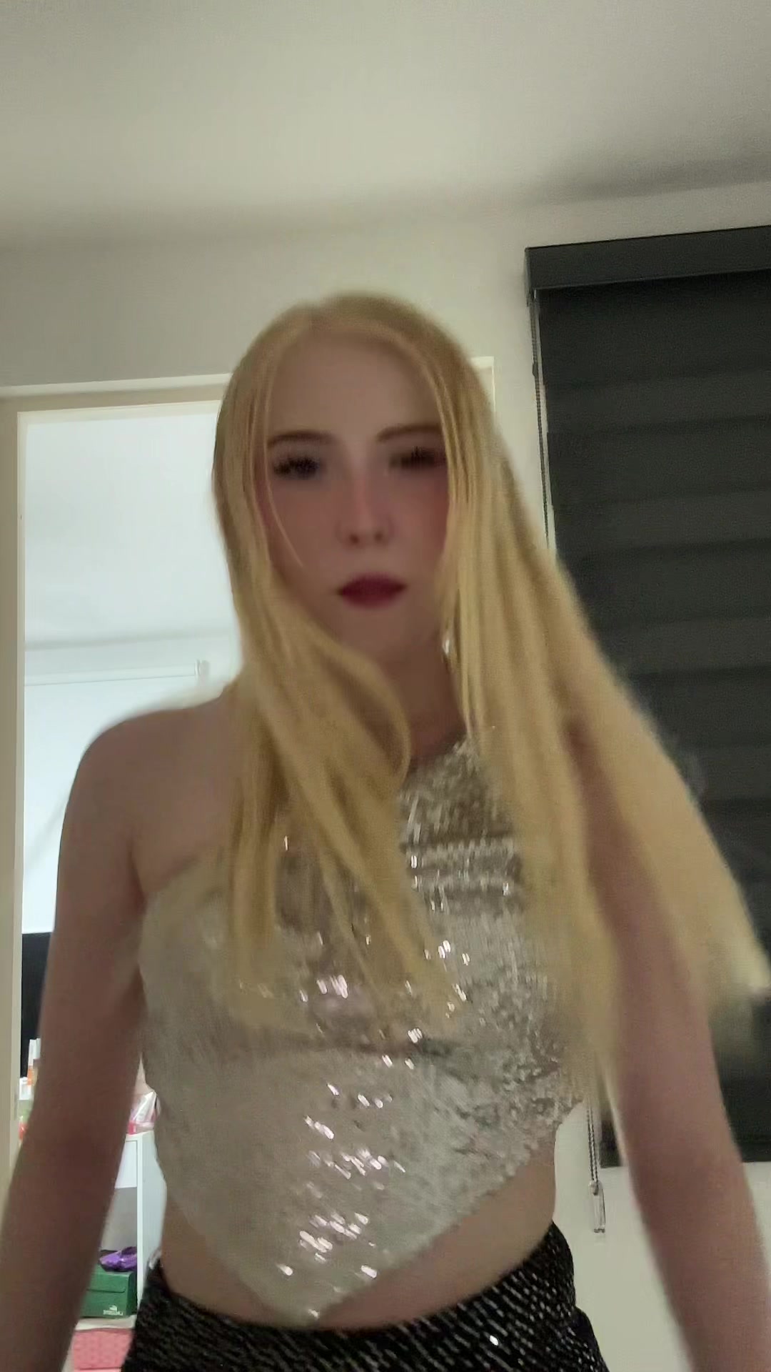 @Bella