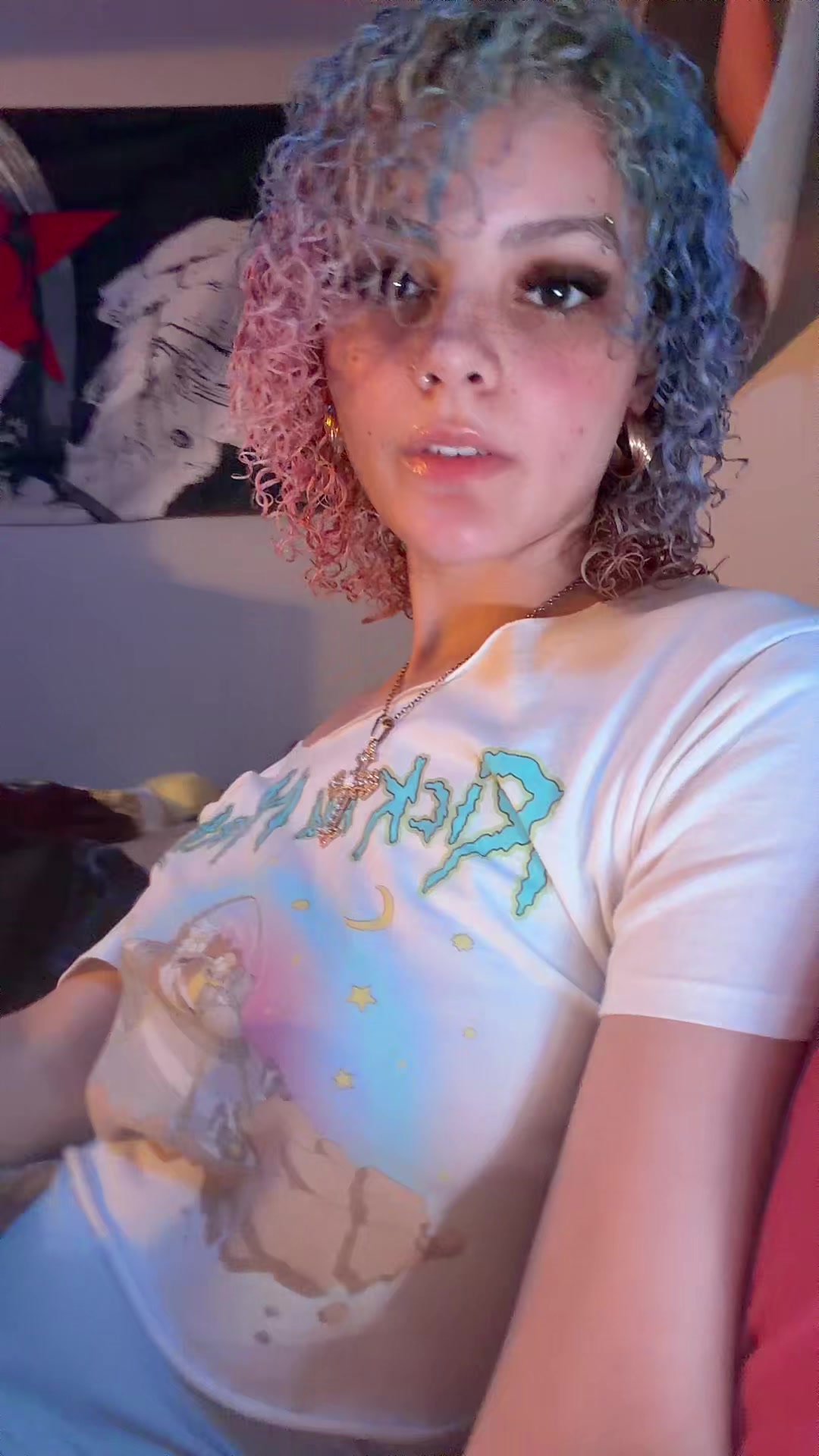 @🥳