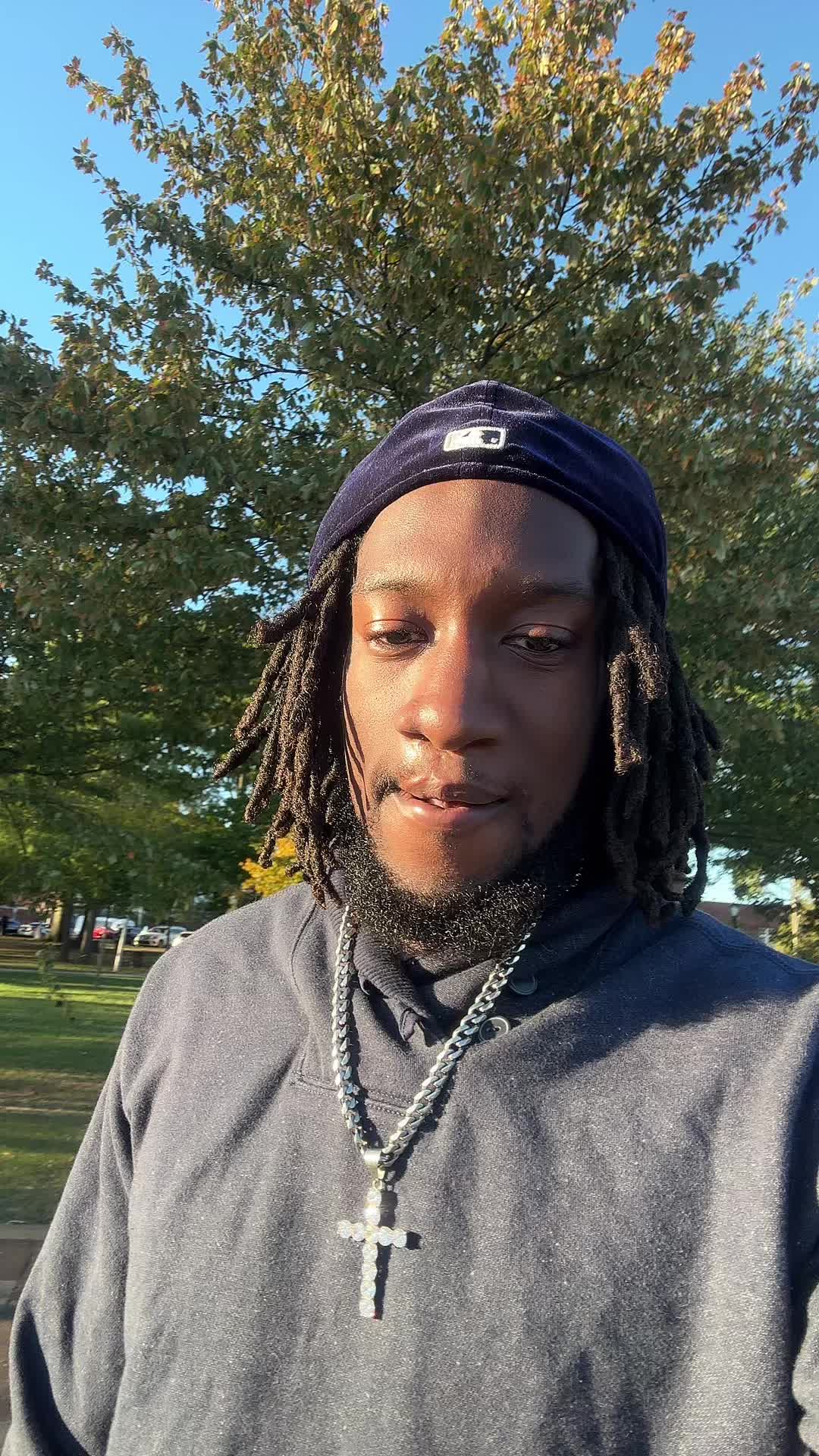 @Jaybenzoe