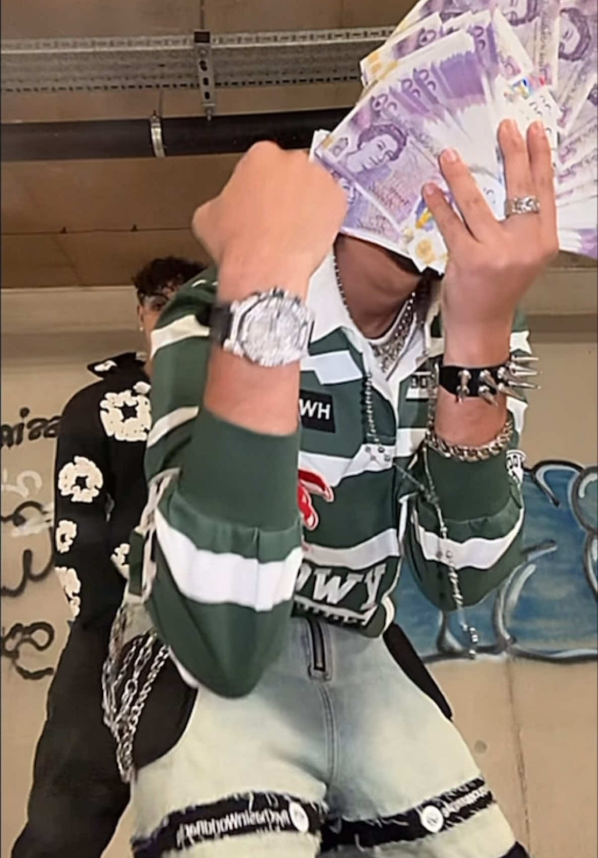 @danisback