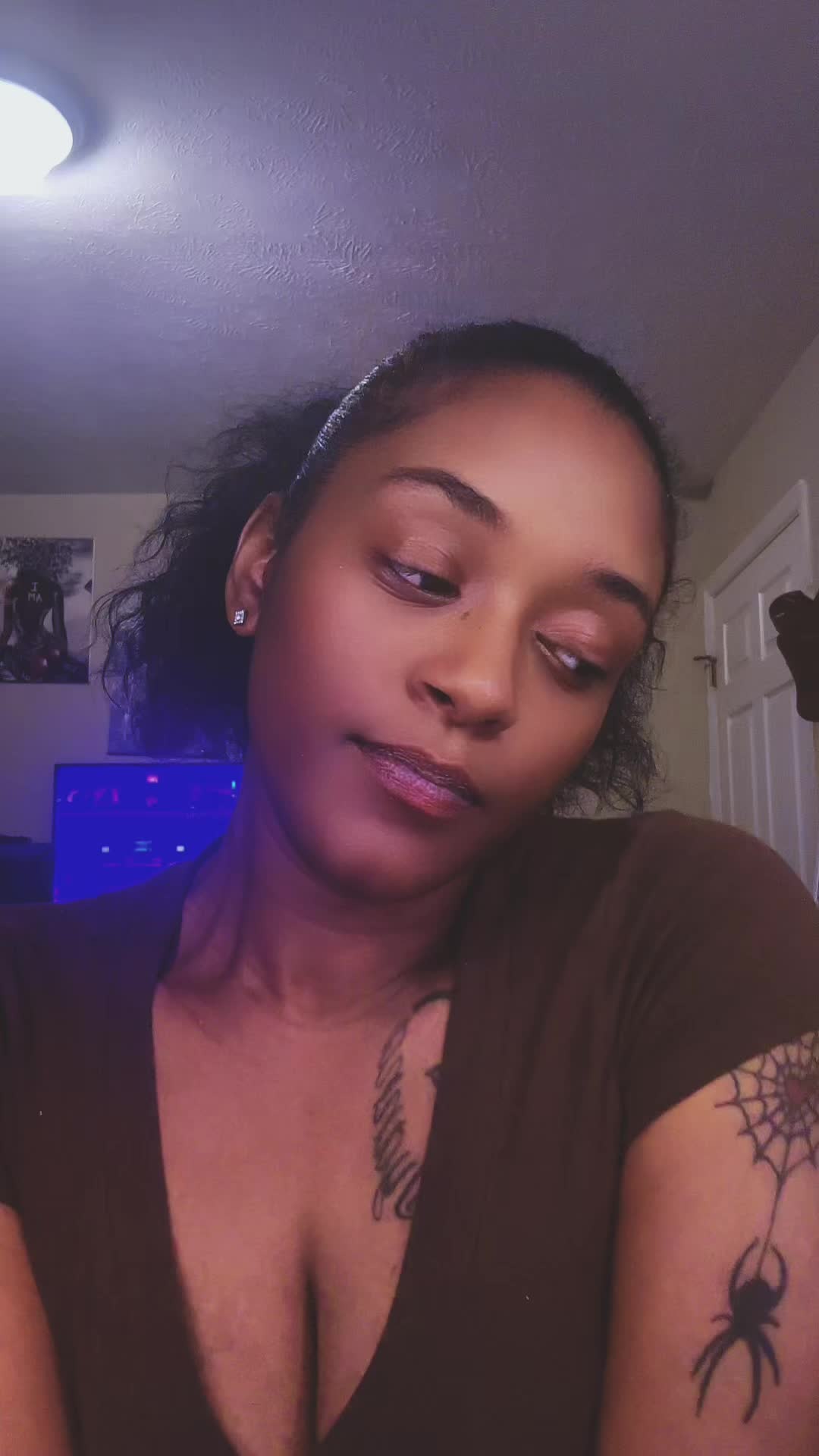 @Nikki