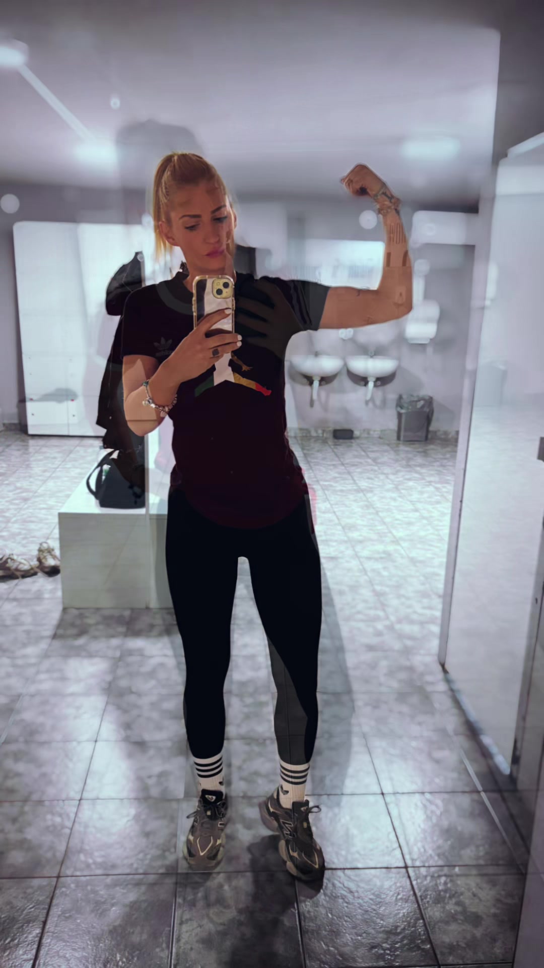 @sandra232403