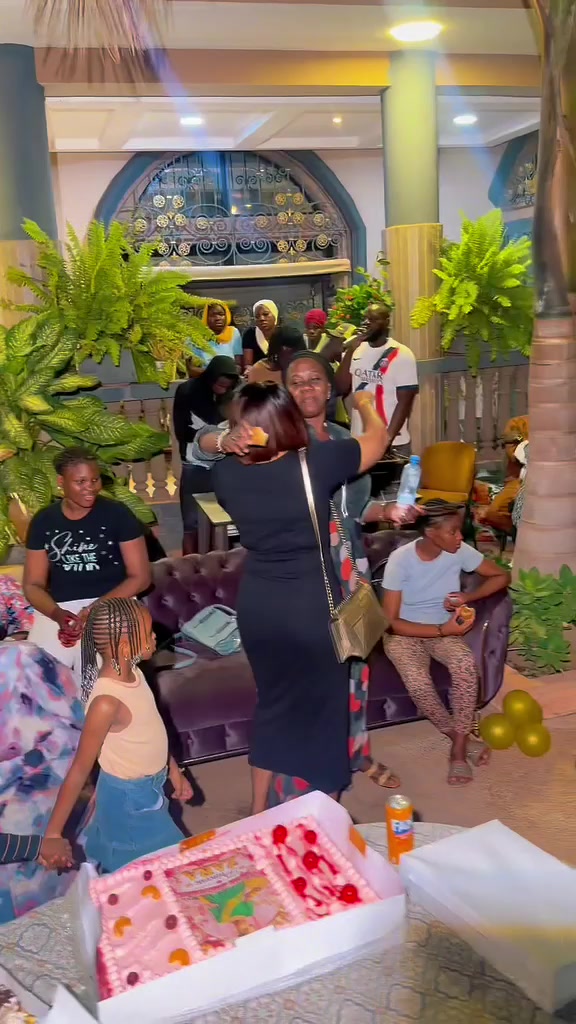 @OUMOU SININTA