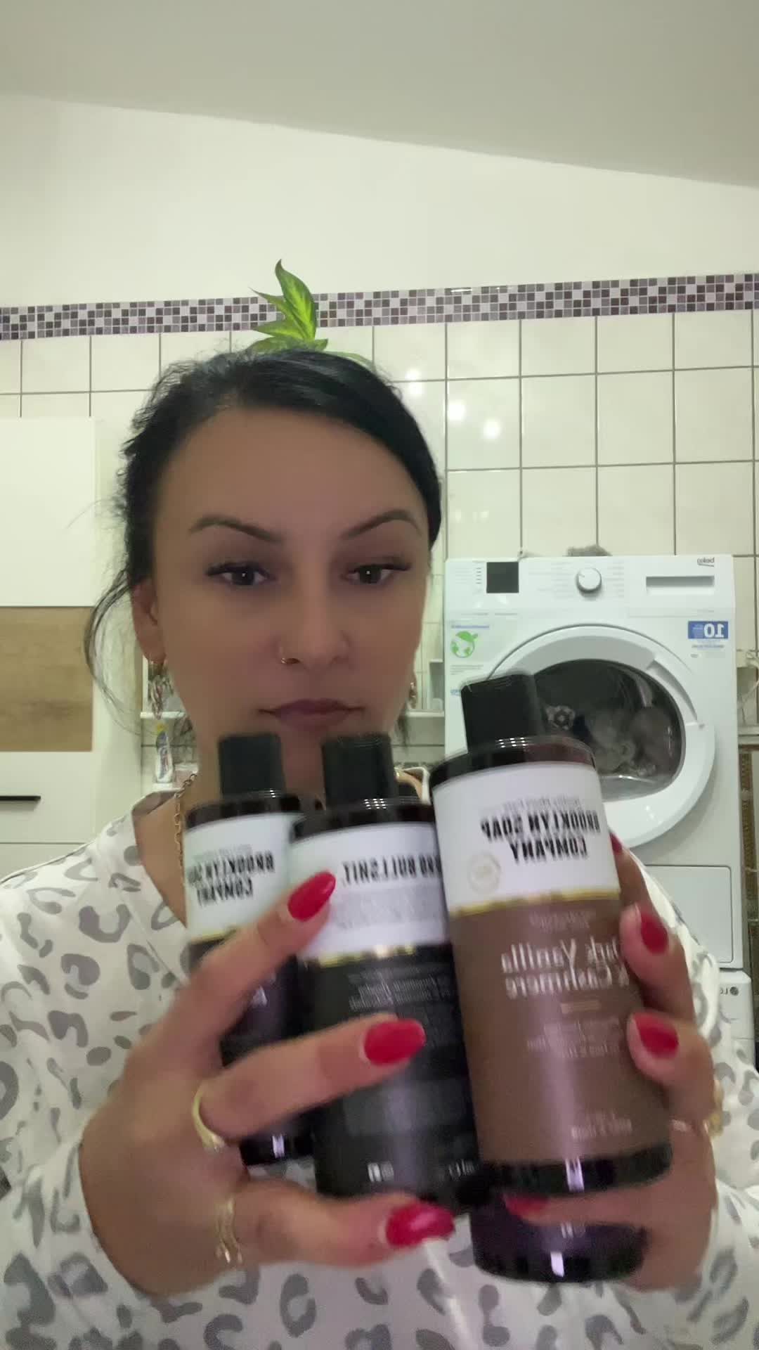 @AnaMaria