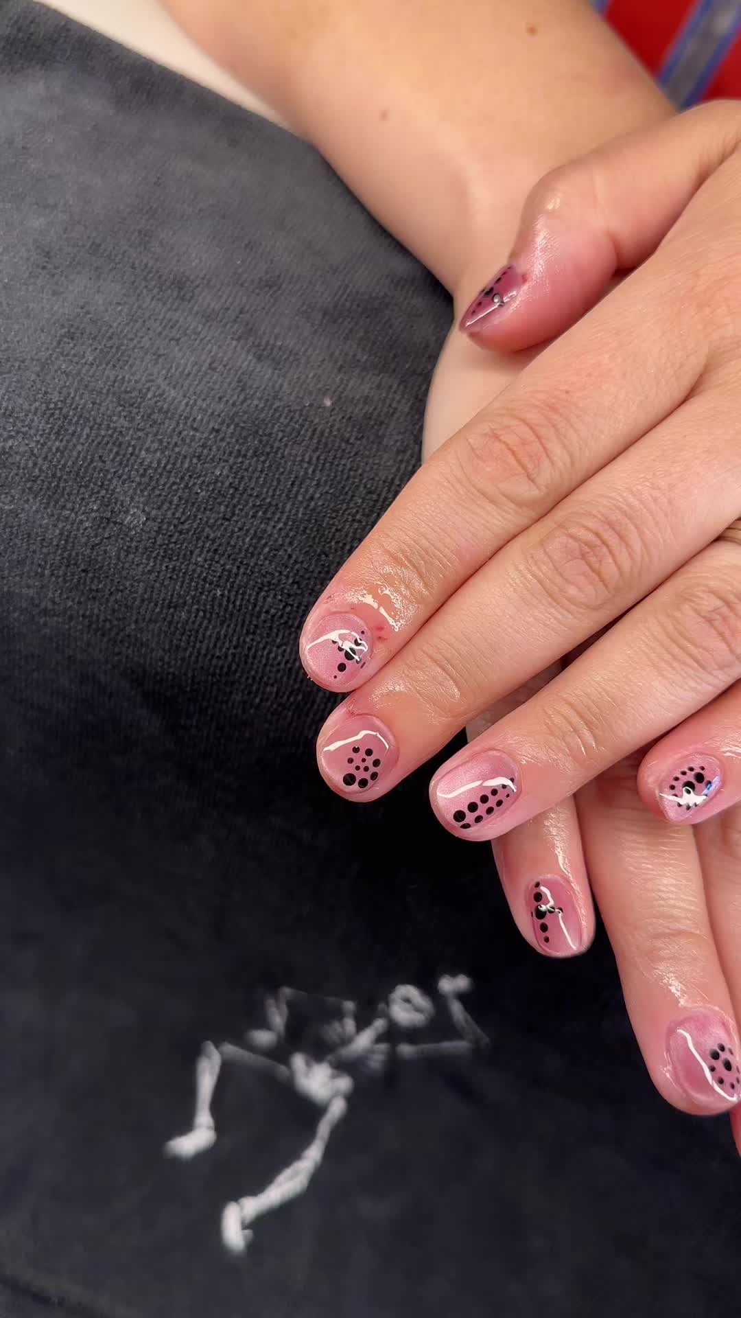 @softbutsharpnails