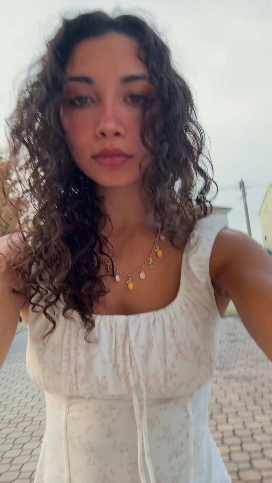 @Holmes_Sara