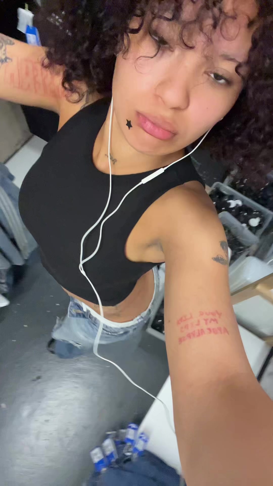 @urgirllovesmyswag