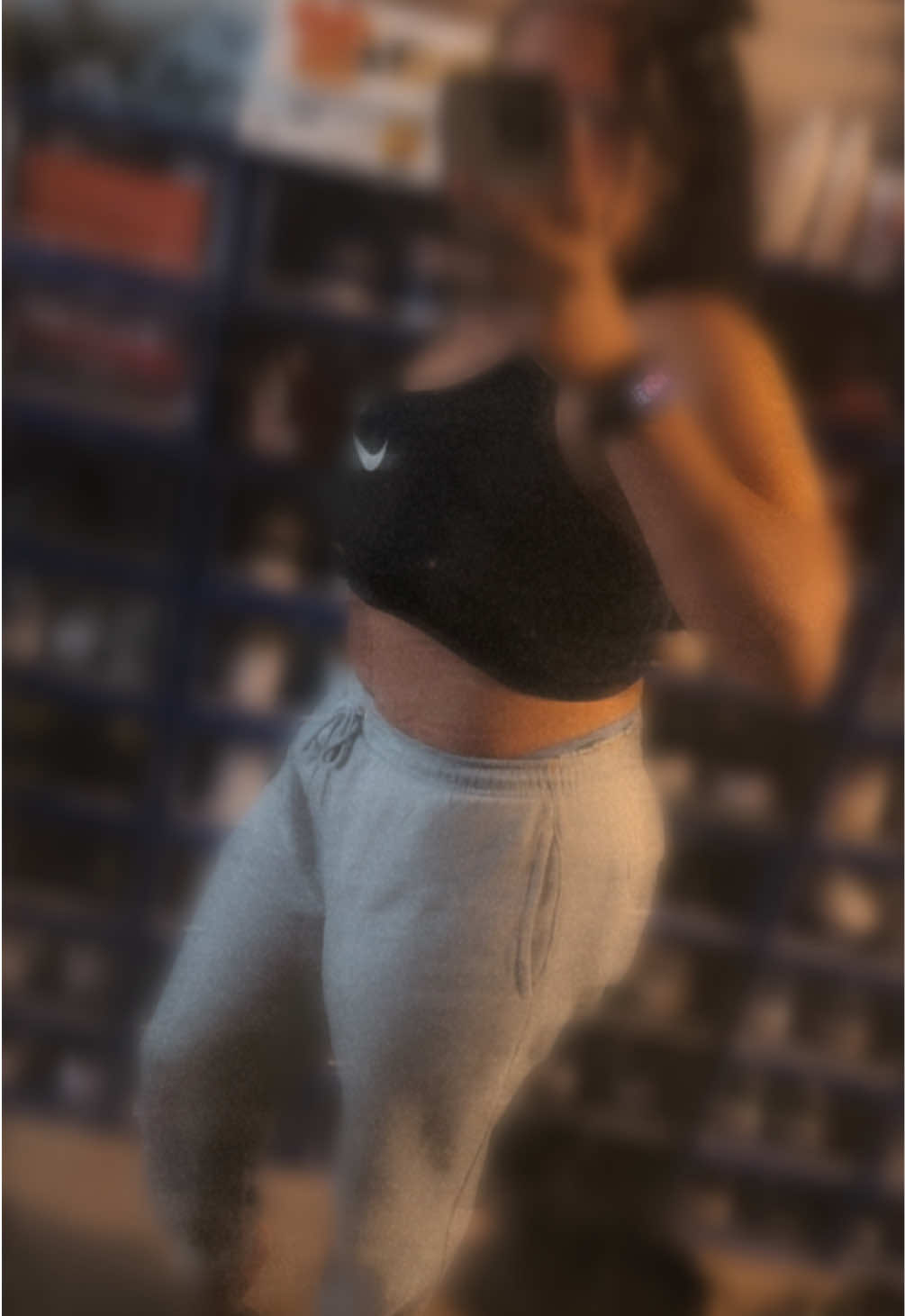 @GoldieApplebum805