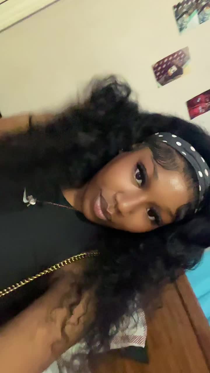 @😌
