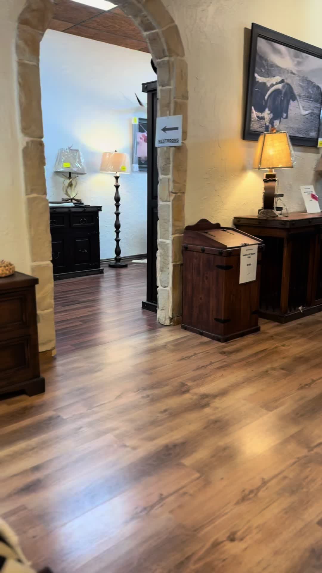 @RusticFurnitureDepot