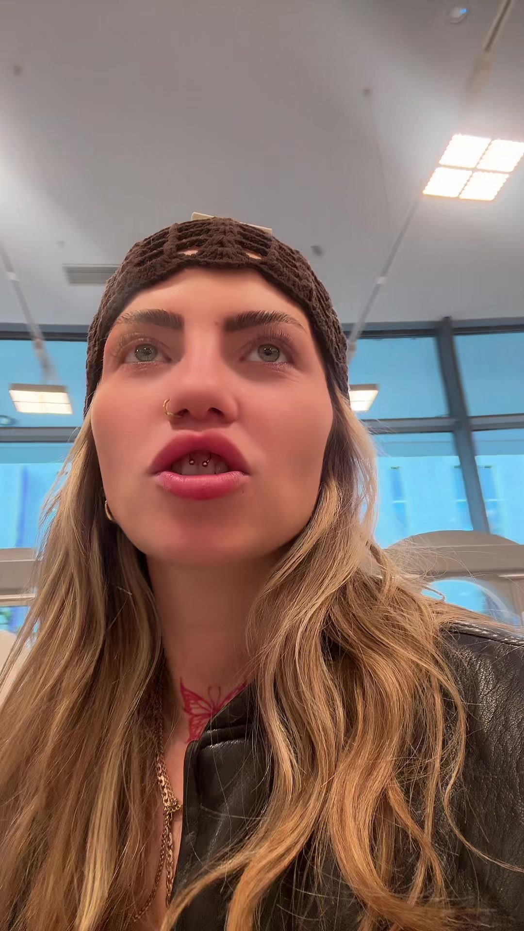 @QUEENV