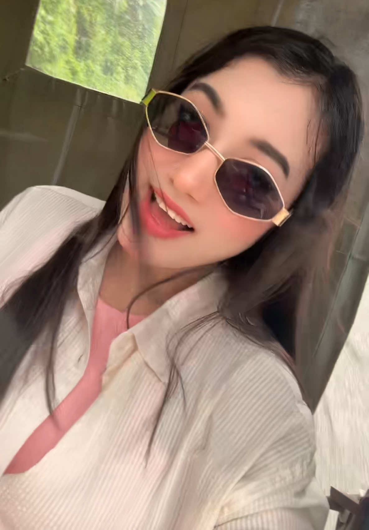 @RivaMoni