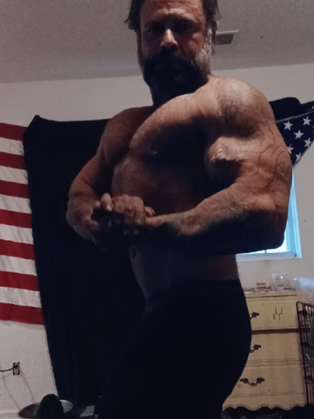 @Flesh_artist_1985