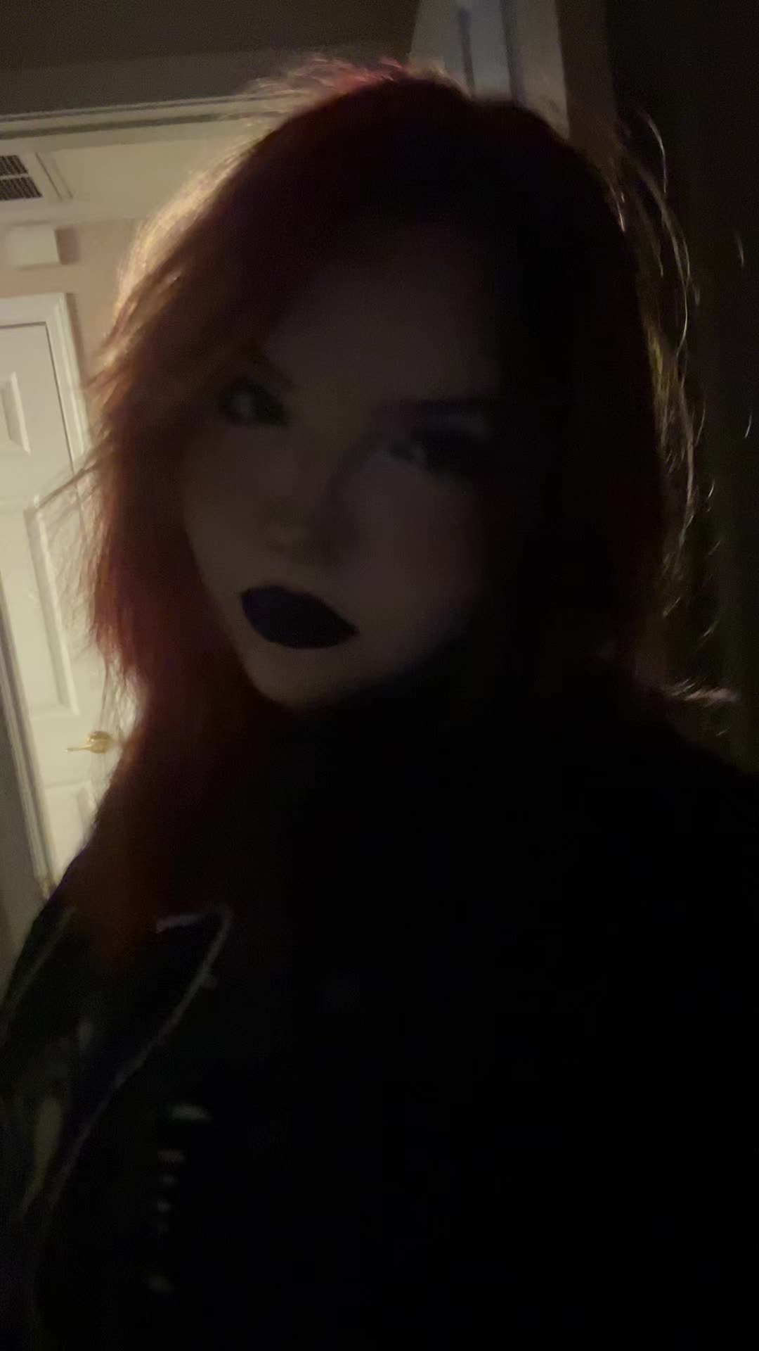 @livingdeadgirliemadz