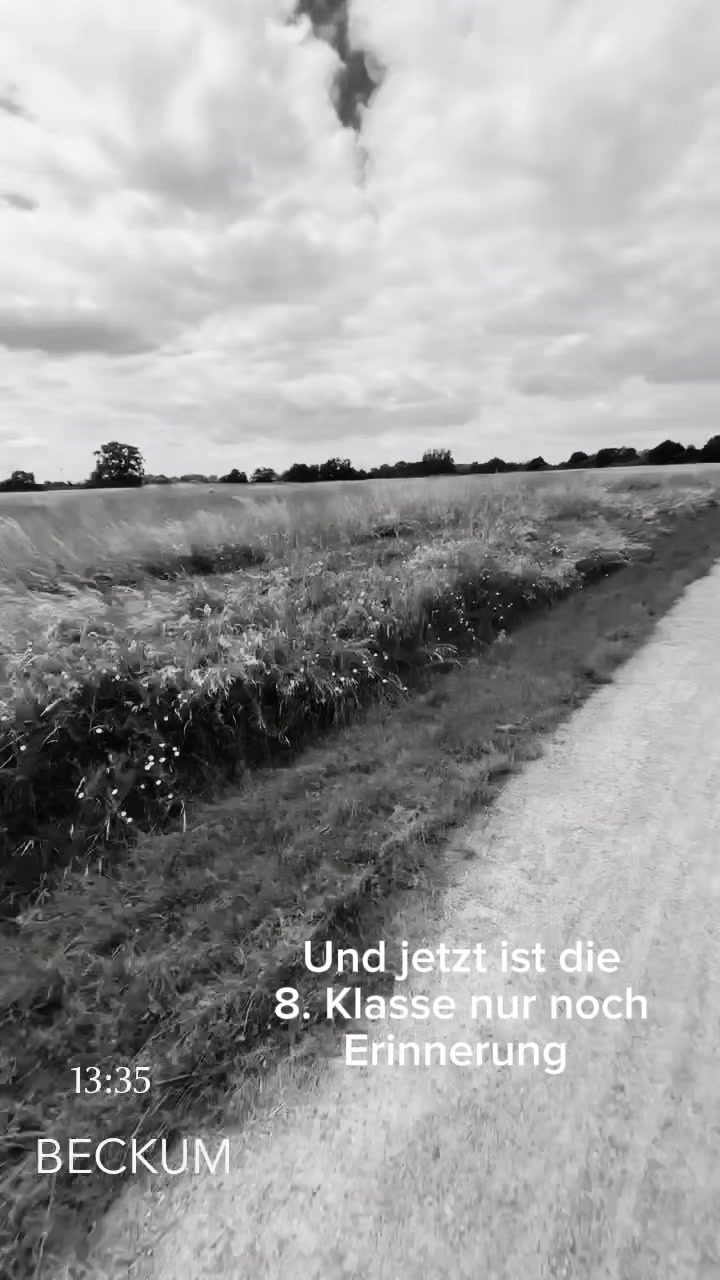 @Lia…