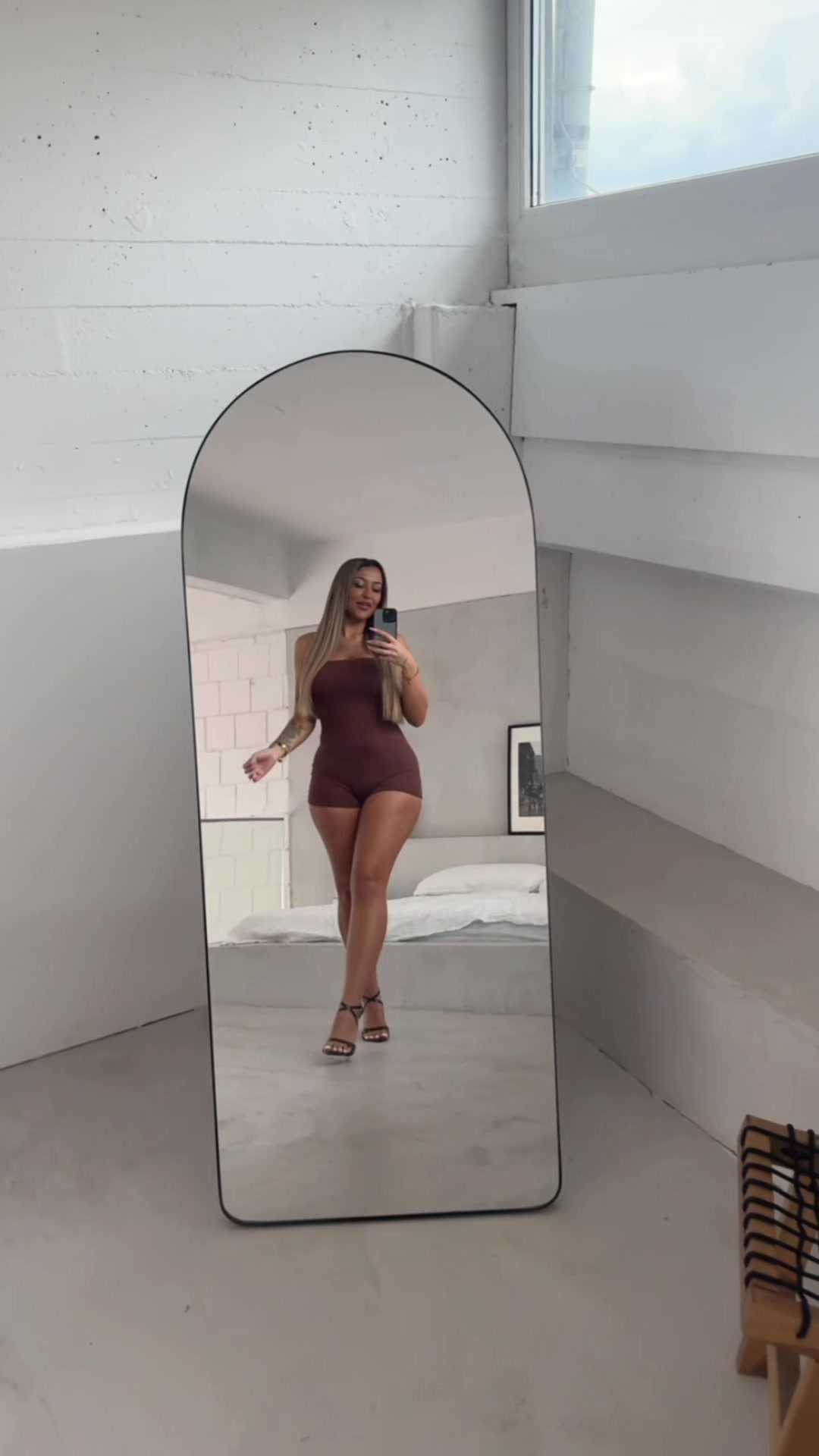 @laura moradi