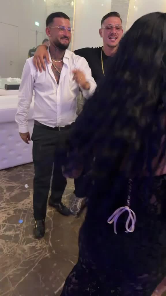@desyenikoo