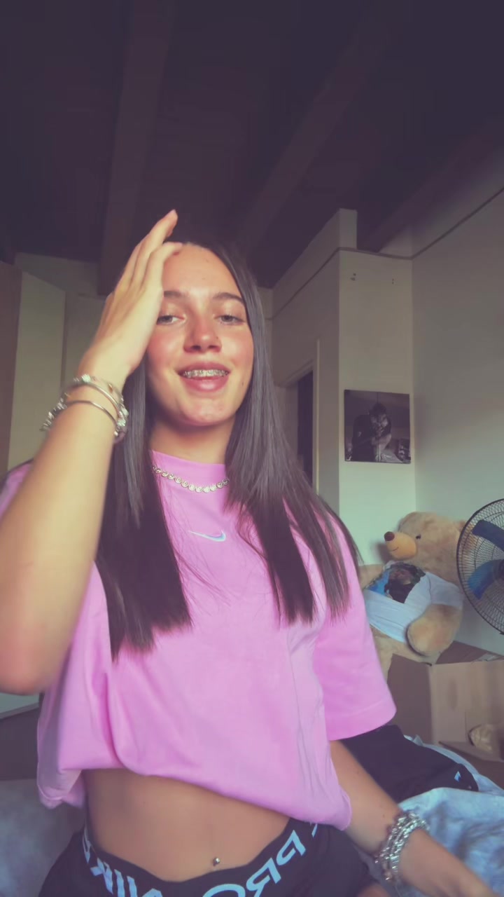 @𝟐𝟐