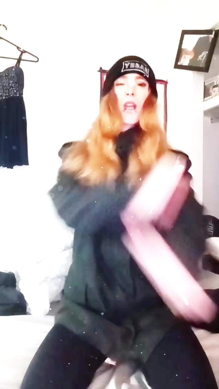@Lilsparkledevil