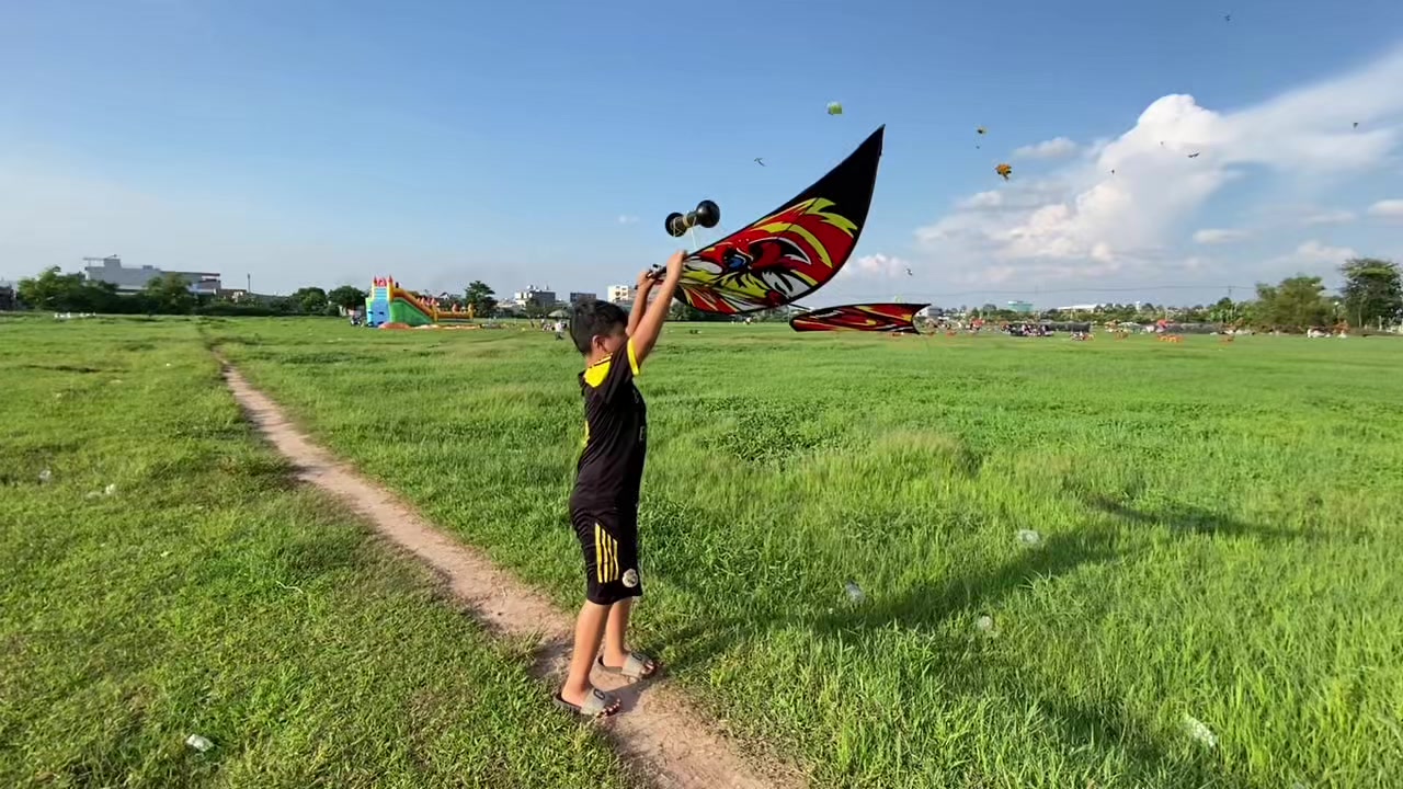 @Thả diều cùng Lợi