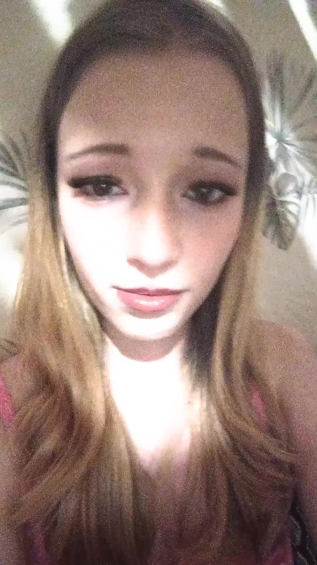 @👻