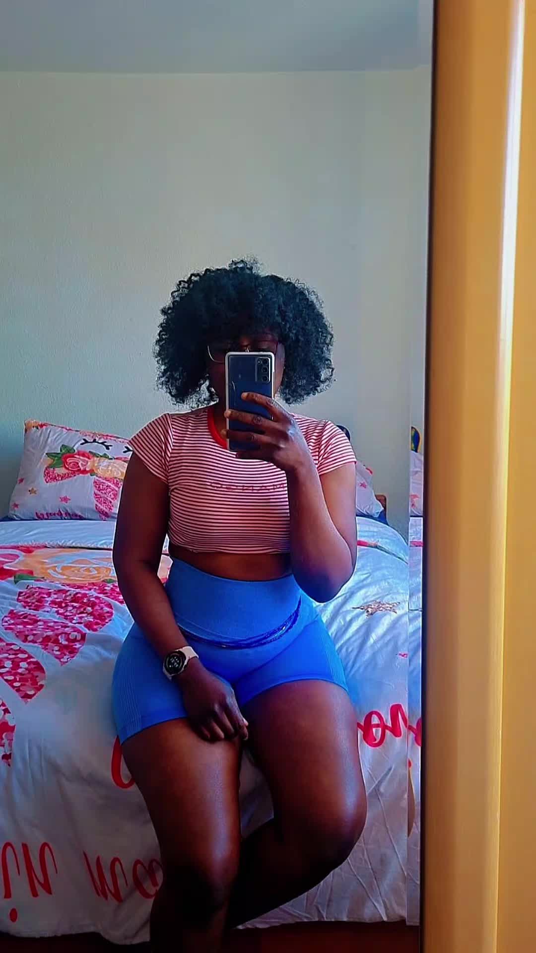 @@ebonygifty🖤🖤♉️
