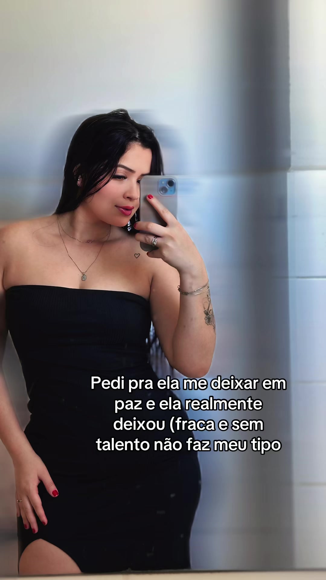 @Anna Carolina