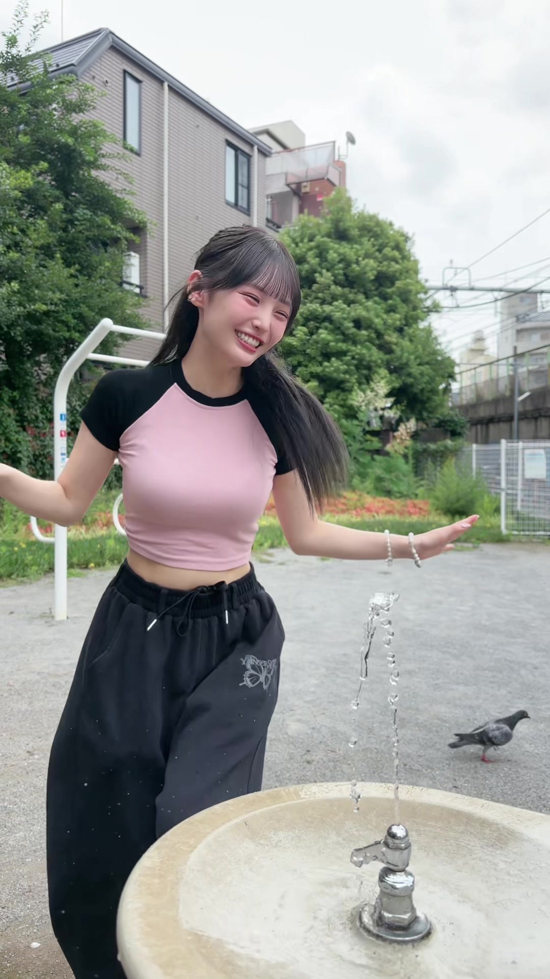 @由良ゆら