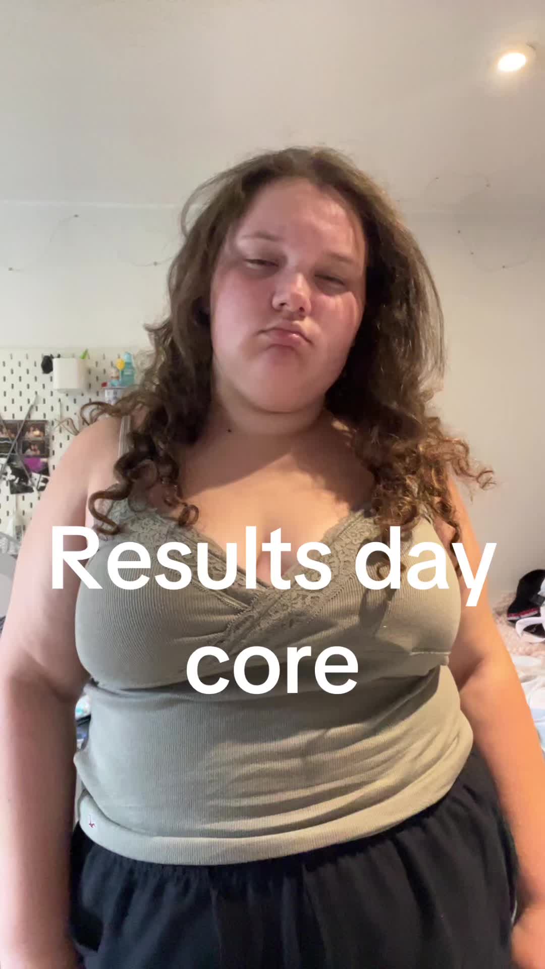 @thebethhb