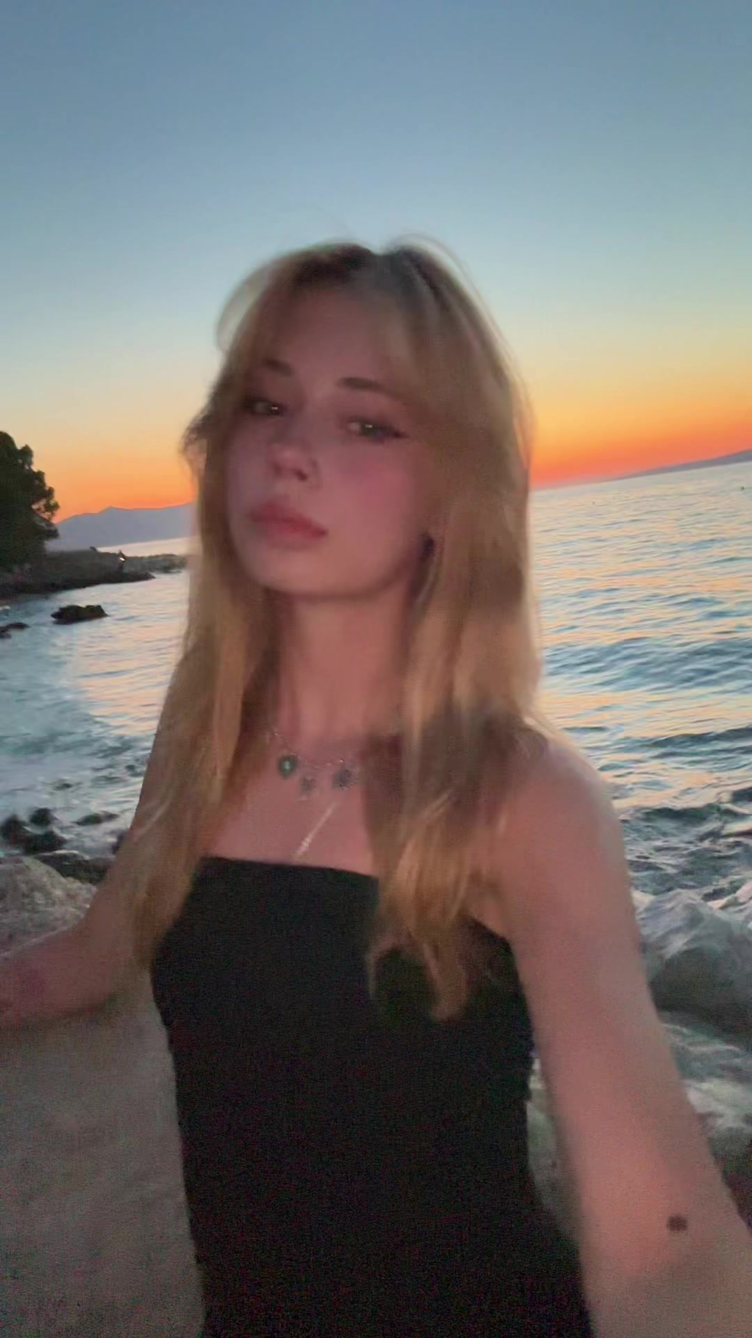 @Laura🧣🕊️