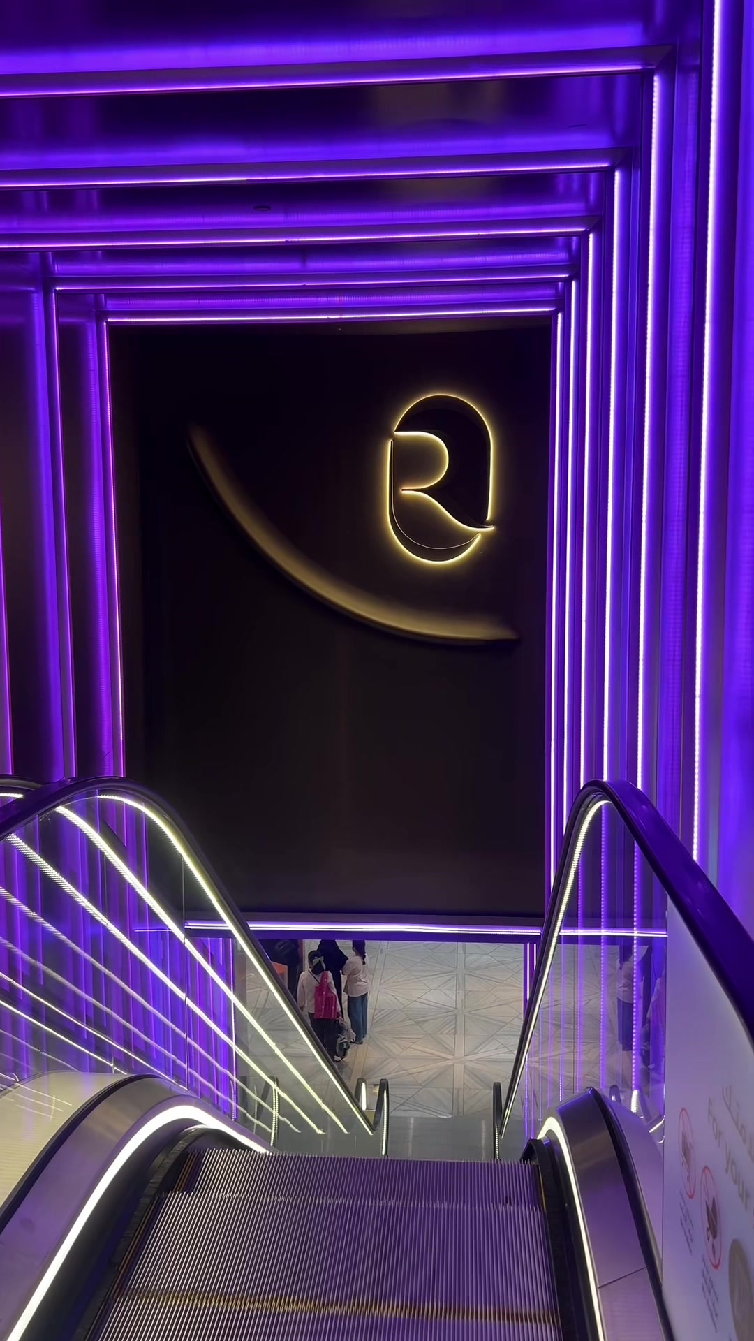 @عثمان  الملحم ✈️💳