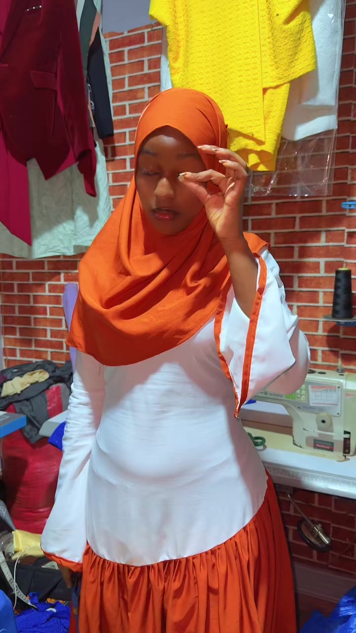 @TESSY🧕✨