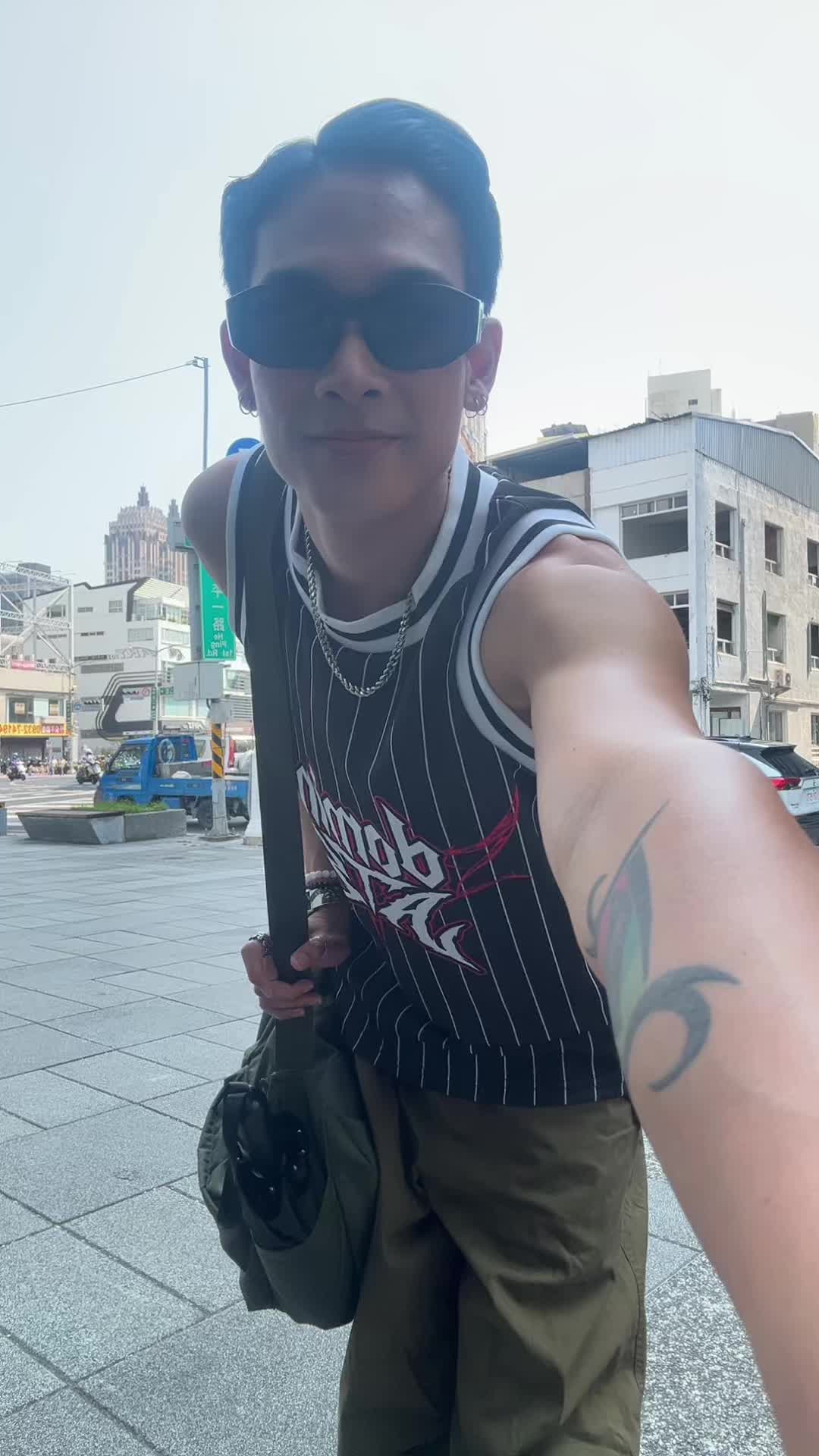 @Hype_Boy888 ๐