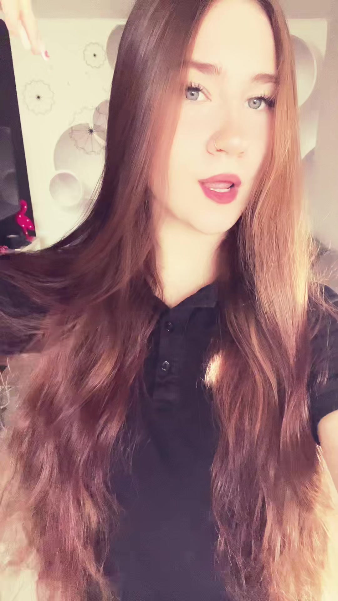 @V$$