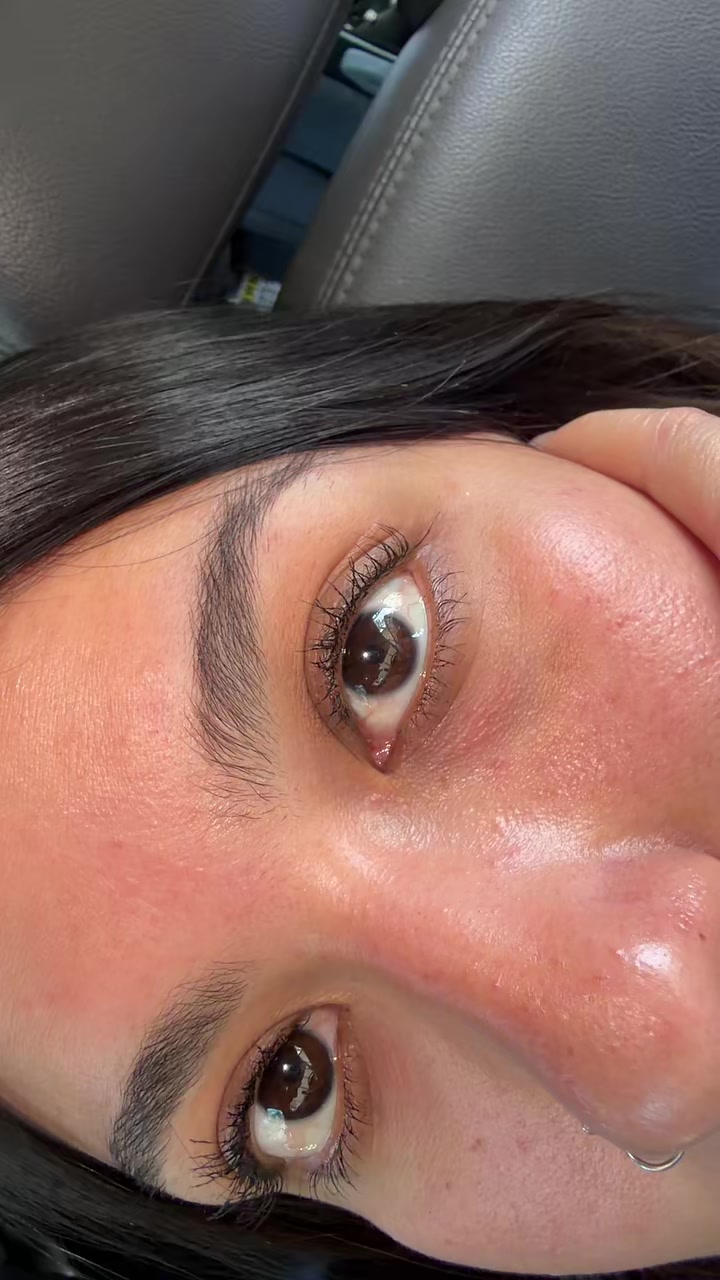 @karelyflrs